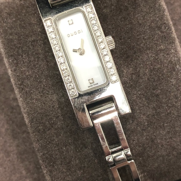 Gucci Diamond & Mother of Pearl Watch 3900 series - Picture 3 of 8